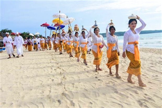 Gak Bisa Jalan-Jalan, Kenapa Turis Malah Hobi ke Bali Saat Nyepi?