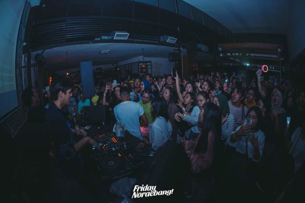 Friday Noraebang dan Dizkorea, Dua Penggawa Acara Disko Korea