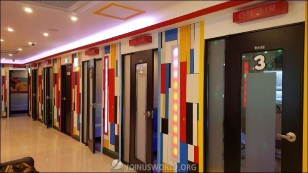 5 Fakta Noraebang, Karaoke Seru Khas Korea