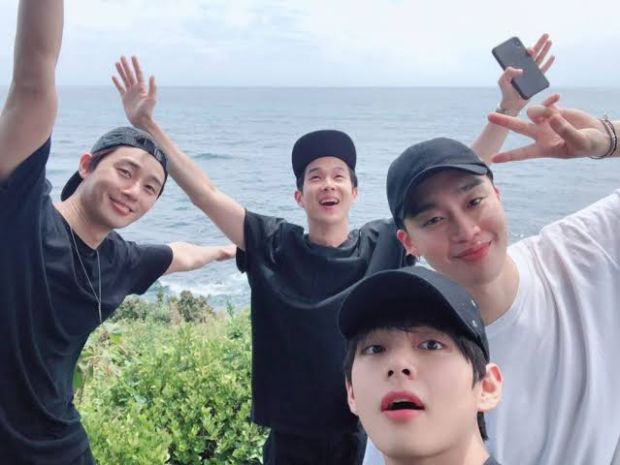 Buku Motivasi yang Viral Karena V BTS Bisa Dipesan di Indonesia Mulai Akhir Maret