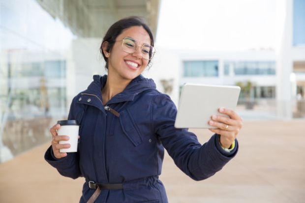 Biar Gak Ambyar Meski Berjarak, Ini 5 Tips Pacaran Selama Masa Karantina