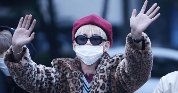 V BTS dan 7 Hal Kecil yang Bikin Dia Bahagia