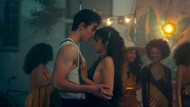 5 Fakta Seru Senorita, Lagu yang Dinyanyikan Shawn Mendes dan Camila Cabello
