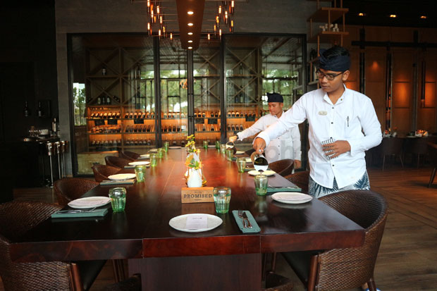 Terlena dengan Homie-nya Radisson Blu Bali Uluwatu