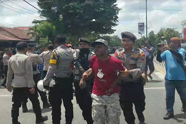 Demonstrasi di Kota Sorong Dibubarkan, Sejumlah Pendemo Diamankan