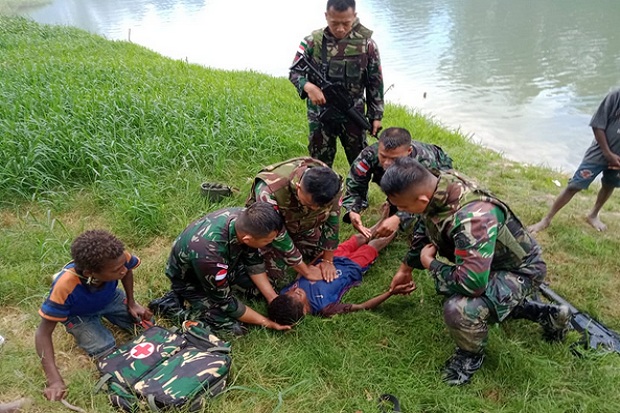 Kisah Heroik Prajurit Kostrad Selamatkan Anak Tenggelam di Sungai Warma