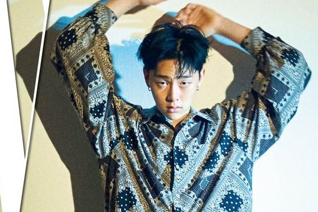 10 Idol KPop yang Tertangkap Kamera Mengenakan Batik