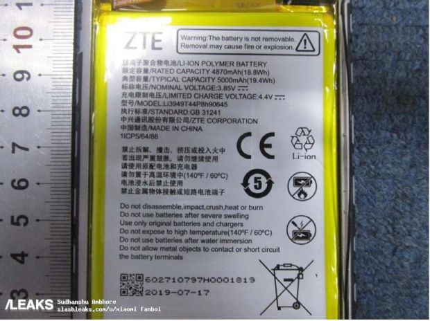 ZTE Blade 20 dengan Baterai 5.000 mAh dan Takik Muncul Online