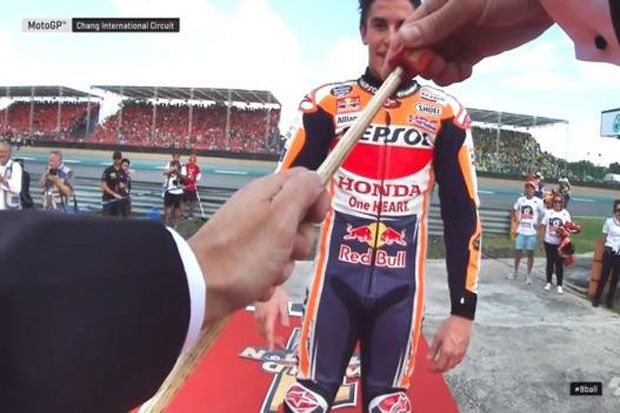 Perasaan Mekanik Alex Jadi Artis Dadakan dalam Perayaan Juara MotoGP Marquez