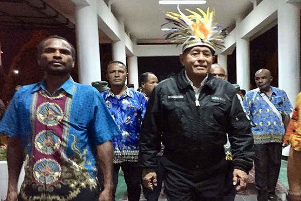 Kunjungi Korban Kerusuhan Wamena, Menhan Sampaikan Pesan Perdamaian dan Kerukunan