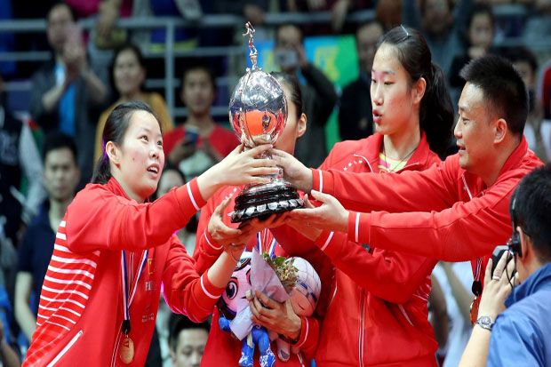 Peraih Emas Olimpiade Li Xue Rui Gantung Raket di Usia 28 Tahun