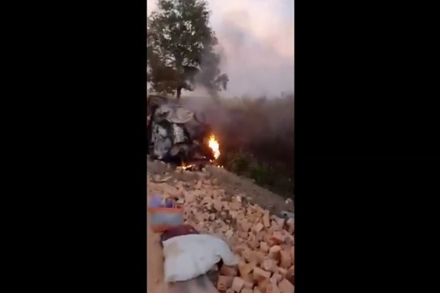 Tabrakan Maut di Lintas Timur Lampung, 6 Tewas Terpanggang dalam Mobil