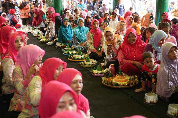 Kayuh Sepeda Tua 8 KM, Ganjar Resmikan Jalan Empat Desa di Cilacap