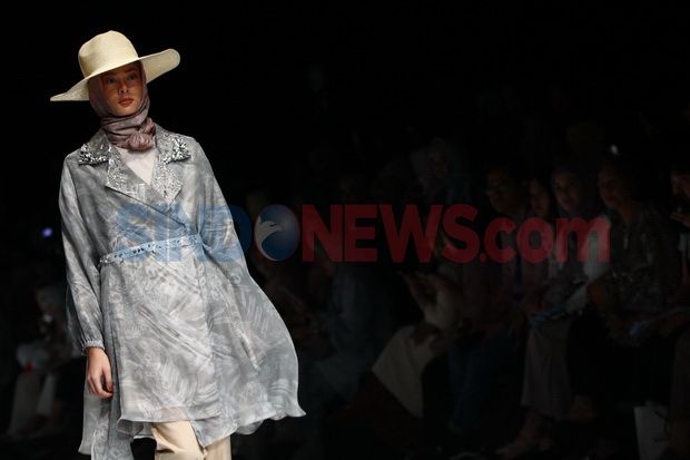 Printed Scarf Diyakini Tetap Jadi Tren di Tahun Depan