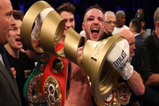 Duel Brutal Berdarah, Josh Taylor Kalahkan Regis Prograis