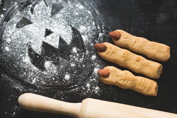 5 Makanan Super Seram Halloween, Buatnya Mudah Kok!