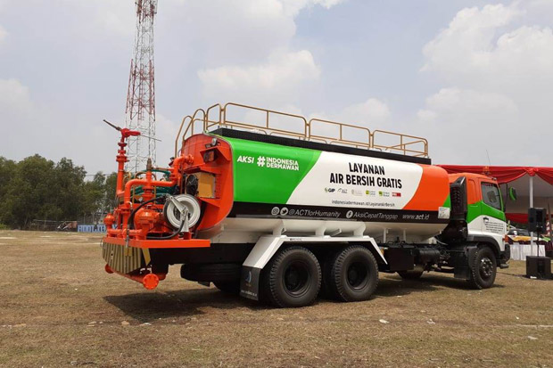 Distribusikan Air Bersih di Bekasi, ACT Luncurkan Water Truck