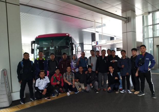 Keseruan 19 Pemenang Yamalube Goes to MotoGP: Dari Foto Bareng Rossi hingga Keliling Tokyo