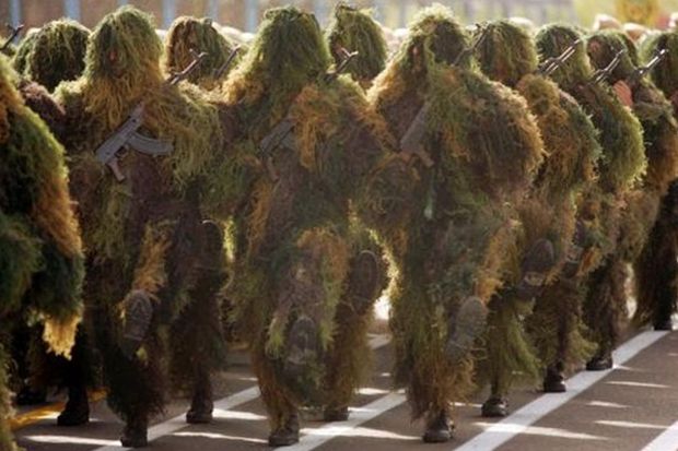 Beragam Seragam Militer Nyentrik dan Ikonik Berbagai Negara