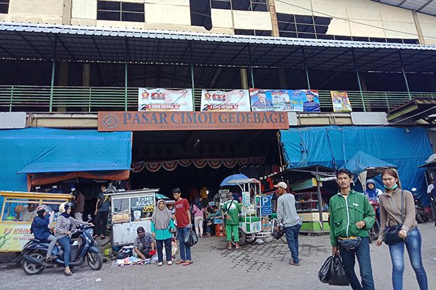 Deretan Pasar Loak Paling Ramai dan Legendaris di Indonesia