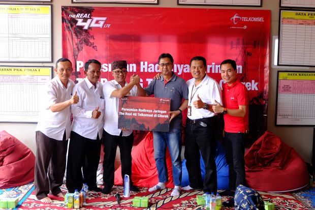 Teknologi 4G Telkomsel Manjakan Turis di Kawasan 'Negeri di Atas Awan'
