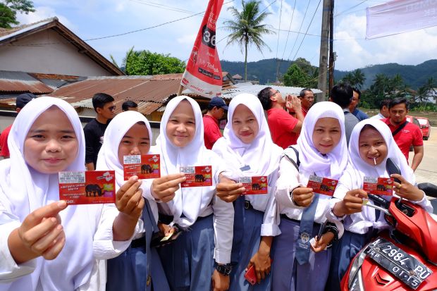 Teknologi 4G Telkomsel Manjakan Turis di Kawasan 'Negeri di Atas Awan'