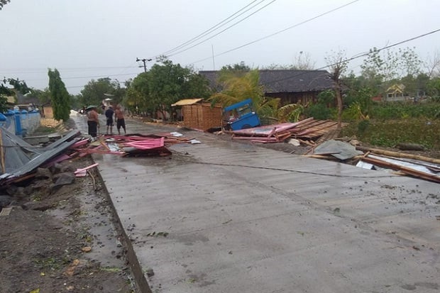 Angin Puting Beliung Terjang Bojonegoro, Ribuan Rumah Rusak