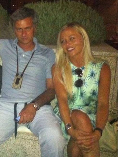 Rumah Tangga Jose Mourinho Mendekati <em>Peluit Akhir?</em>