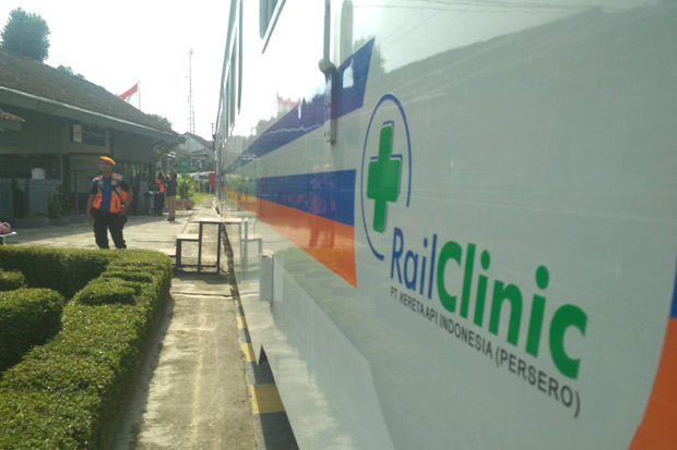 Berobat Gratis, Ratusan Warga Bogor Serbu Kereta Rail Clinic dan Library