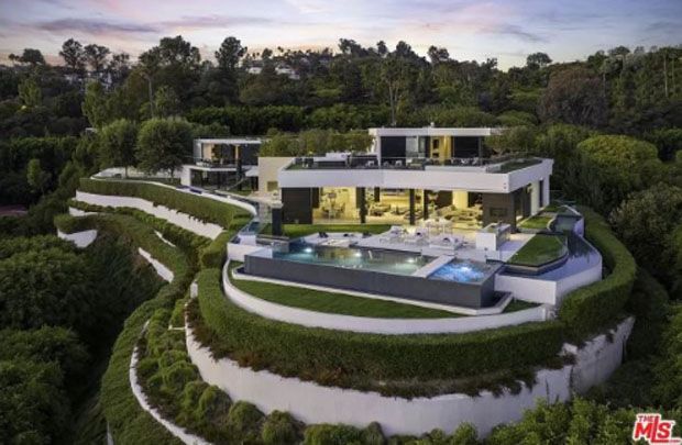 Liburan di Beverly Hills, Beckham Sewa Rumah Seharga Rp363 Miliar