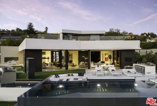 Liburan di Beverly Hills, Beckham Sewa Rumah Seharga Rp363 Miliar
