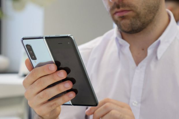 Inilah Barisan Handphone Layar Lipat Keluaran 2019-2020