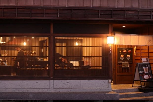Menelusuri Jejak Geisha di Higashi Chaya, Jepang