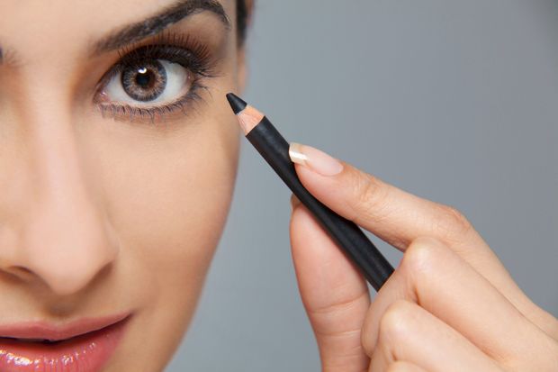 Terlihat Tua karena Make-up, Ini Kesalahan yang Anda Lakukan