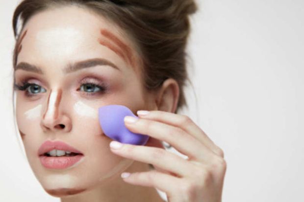 Terlihat Tua karena Make-up, Ini Kesalahan yang Anda Lakukan