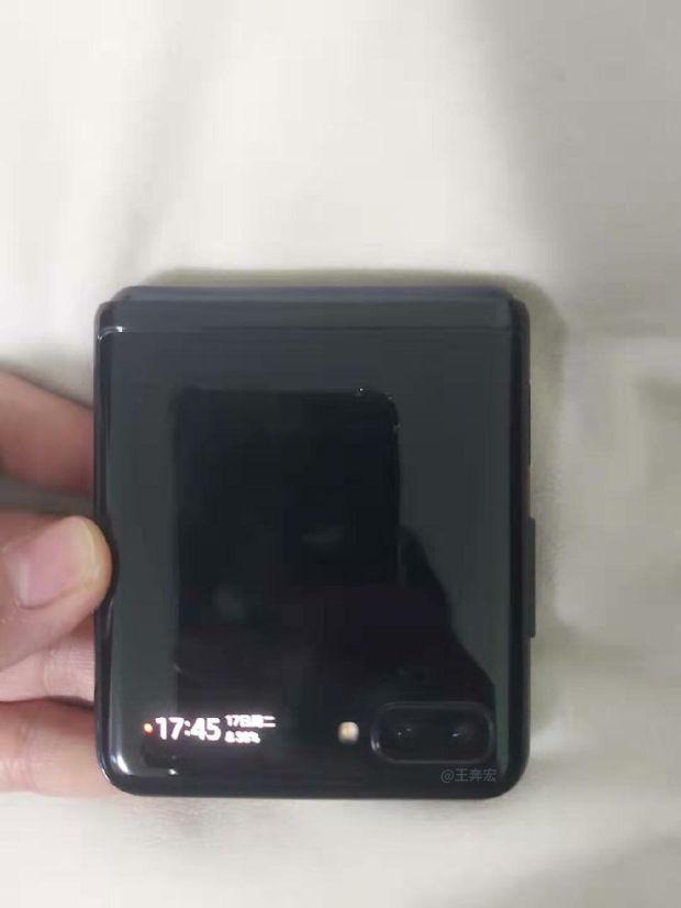 Foto Penampakkan Pertama dari Galaxy Fold Generasi Kedua Bocor