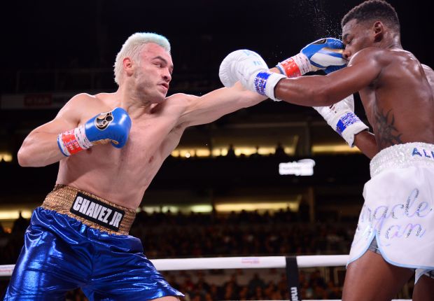 Setelah Patahkan Hidung Julio Cesar Chavez Jr, Jacobs Incar Golovkin