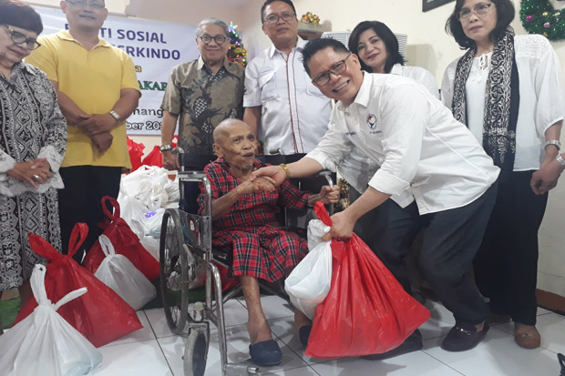 Semangat Natal Berbagi, Gerkindo Gelar Baksos di GPdI Faithful Rawamangun