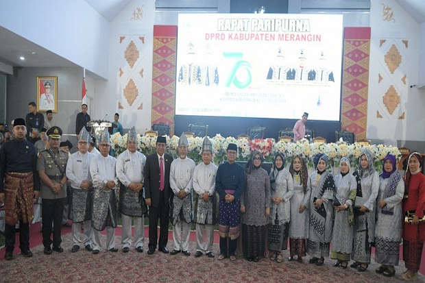 Puncak HUT Merangin Jambi Berlangsung Spektakuler