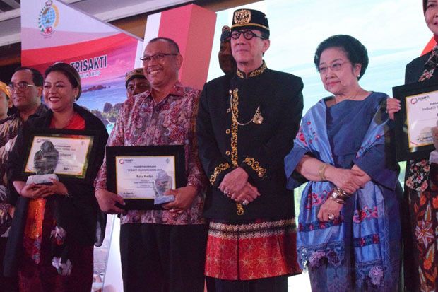 Pemkab Tabanan Raih Penghargaan Trisakti Tourism Award
