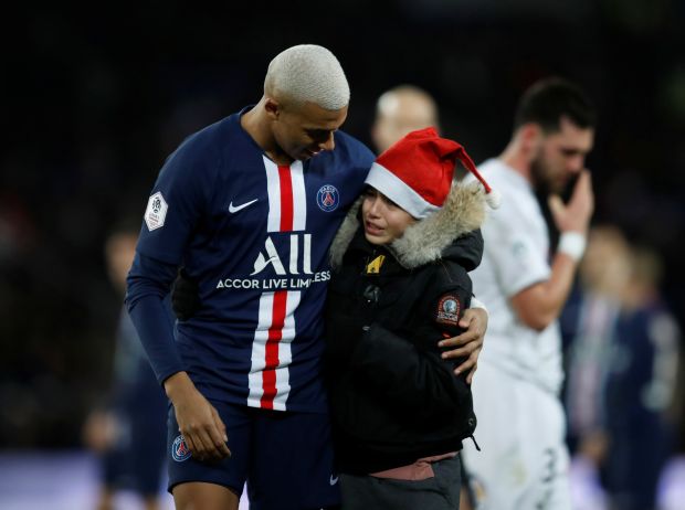 Mendapat Perhatian Messi, Begini Reaksi Kylian Mbappe