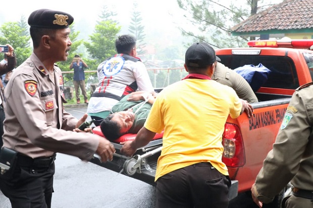 Polres Pasuruan Gelar Simulasi Penanggulangan Bencana Alam di Wisata Air Terjun Kakek Bodo