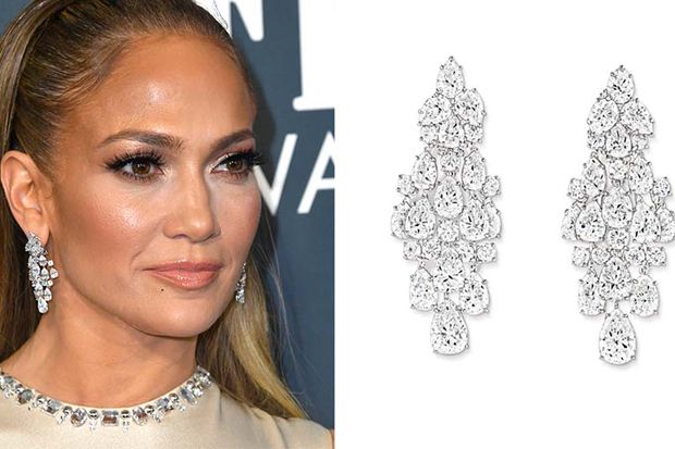 Kilauan Anting Jadi Pusat Perhatian di Red Carpet