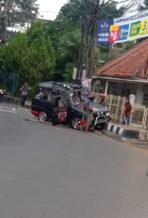 Bentrok Dua Kelompok Massa di Bogor, Lima Motor dan Satu Mobil Rusak