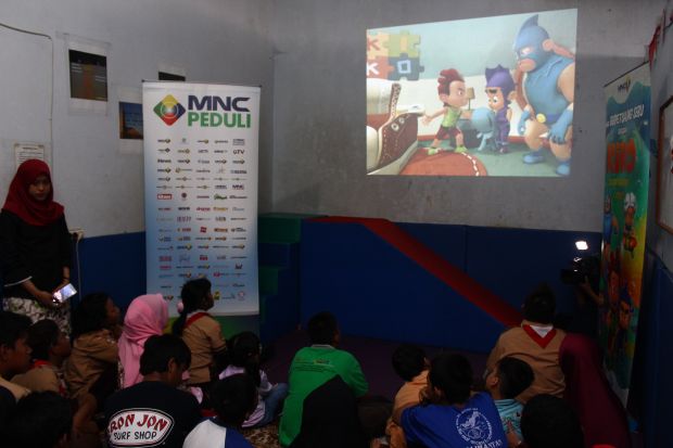 Peduli Anak Indonesia, MNC Peduli Salurkan Bantuan untuk Rumah Autis