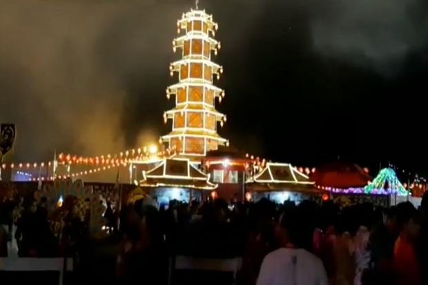 Pembukaan Festival Imlek di Kota Seribu Kelenteng, Singkawang Spektakuler