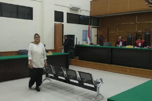 Mantan Dirut RSU Tangsel Divonis 2,6 Tahun Penjara, Keluarga Tepuk Tangan