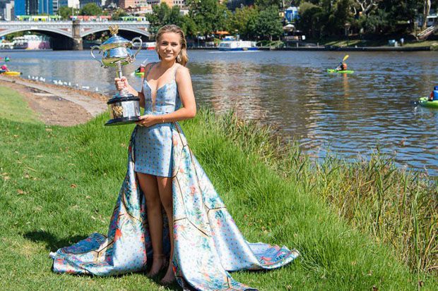 Gaun Sofia Kenin saat Sesi Foto Juara Bikin Salah Fokus