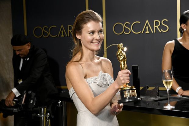 5 Bintang Ini Berbusana Ramah Lingkungan di Ajang Oscar 2020