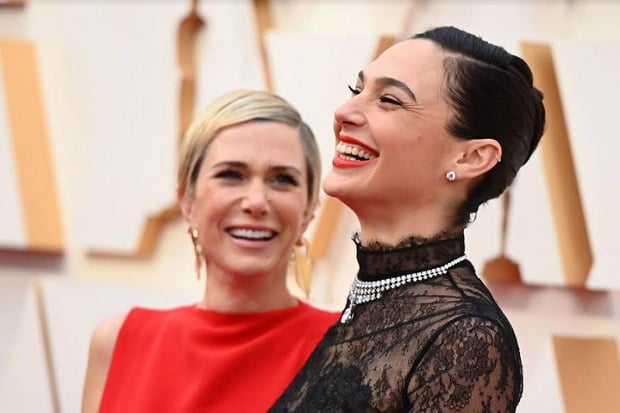 10 Busana Terbaik Oscar 2020